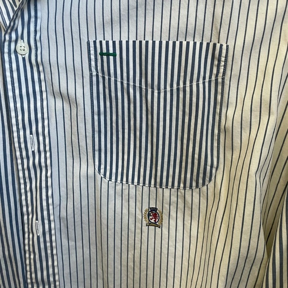 👔 Tommy Hilfiger dual stripe pattern button down 👔 - Picture 4 of 8